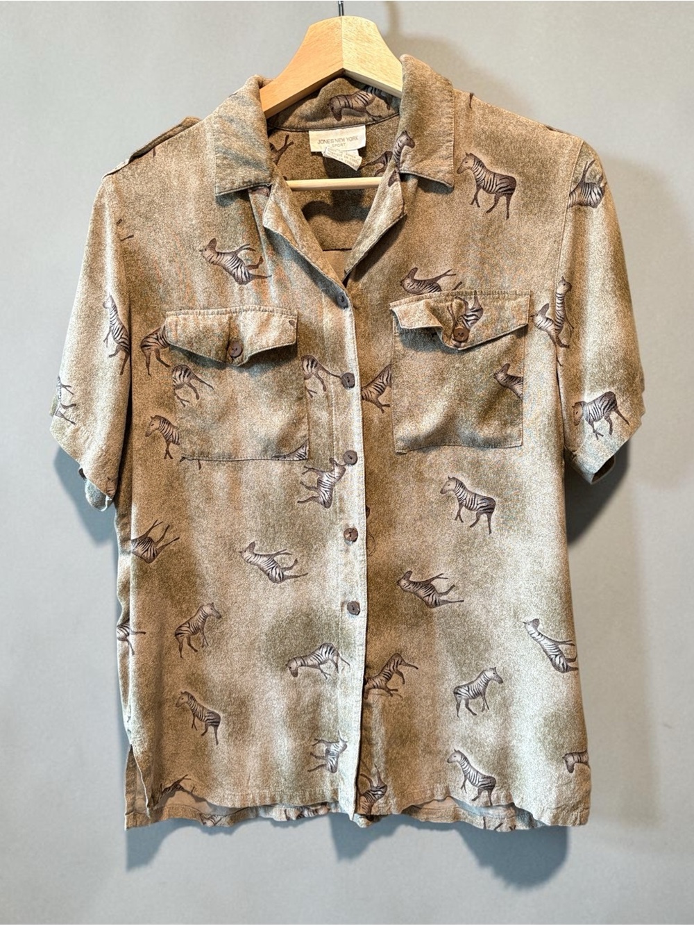 Vintage Jones New York Taupe Zebra-Print Short Sleeve Button-Down Shirt
Medium